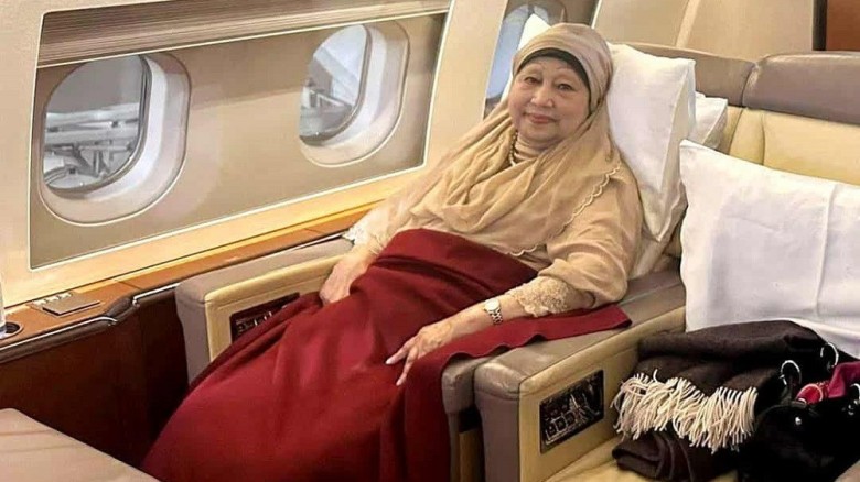 দেশে পৌঁছেছেন খালেদা জিয়া