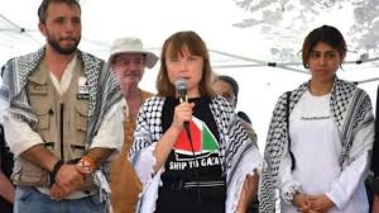 গাজায় যাওয়ার পথে ত্রাণের জাহাজ  আটক করেছে ইসরায়েল