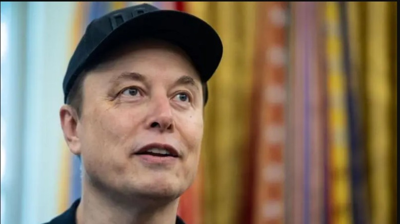 নতুন রাজনৈতিক দল গঠন করার কথা জানিয়েছেন ইলন মাস্ক।