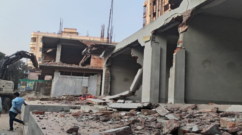 উত্তরখানে রাজউকের উচ্ছেদ অভিযান